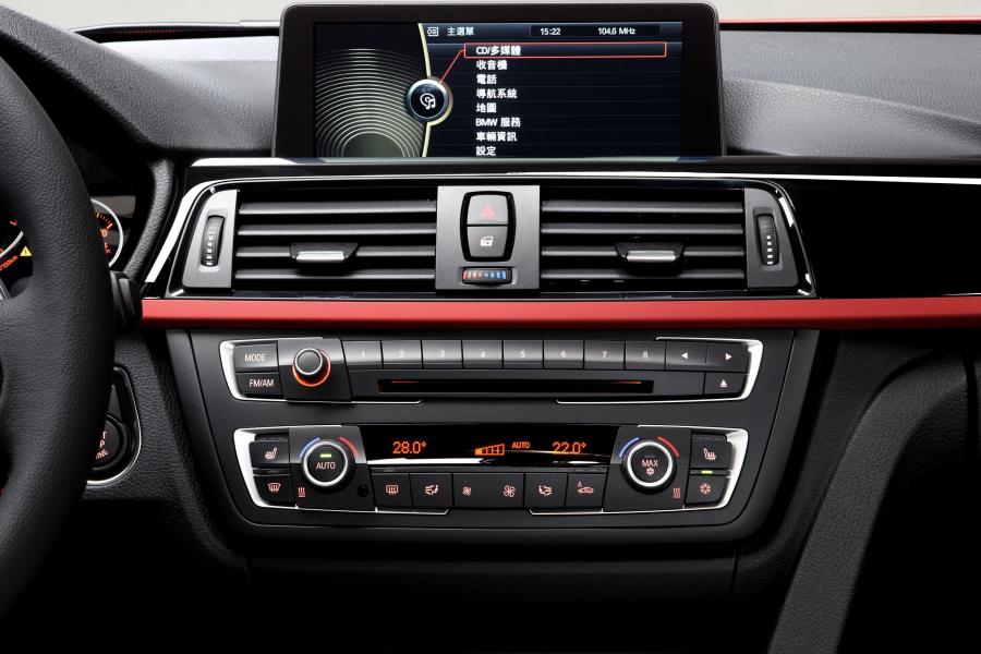  BMW 335Li 2012 года  (фото 9 из 25)